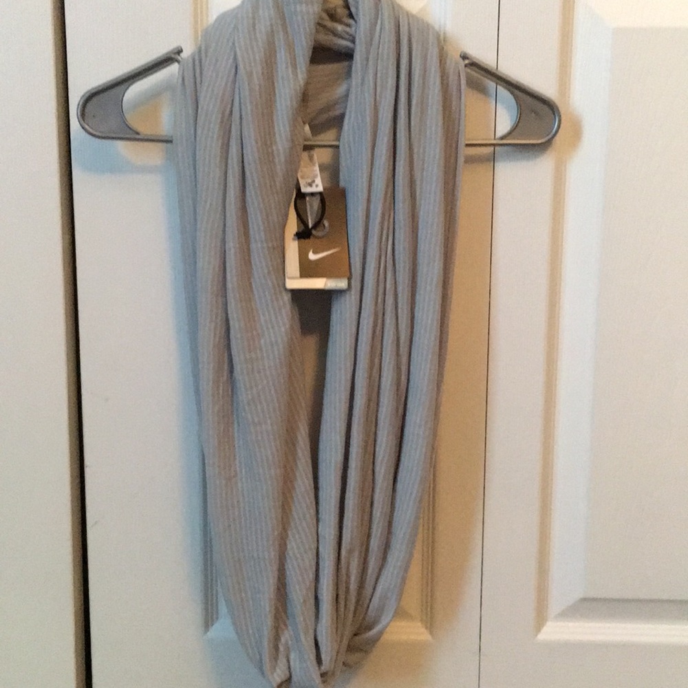 Nike Golf Infinity scarf